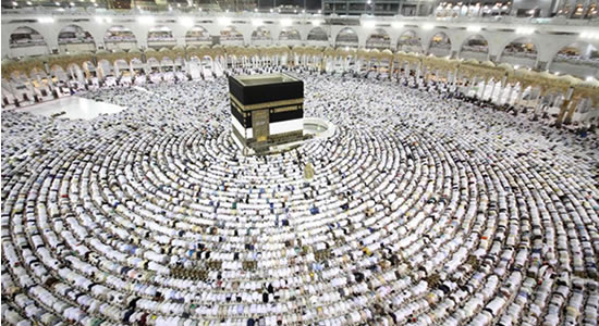 Saudi Arabia Will Gradually Resume Umrah Pilgrimage In October