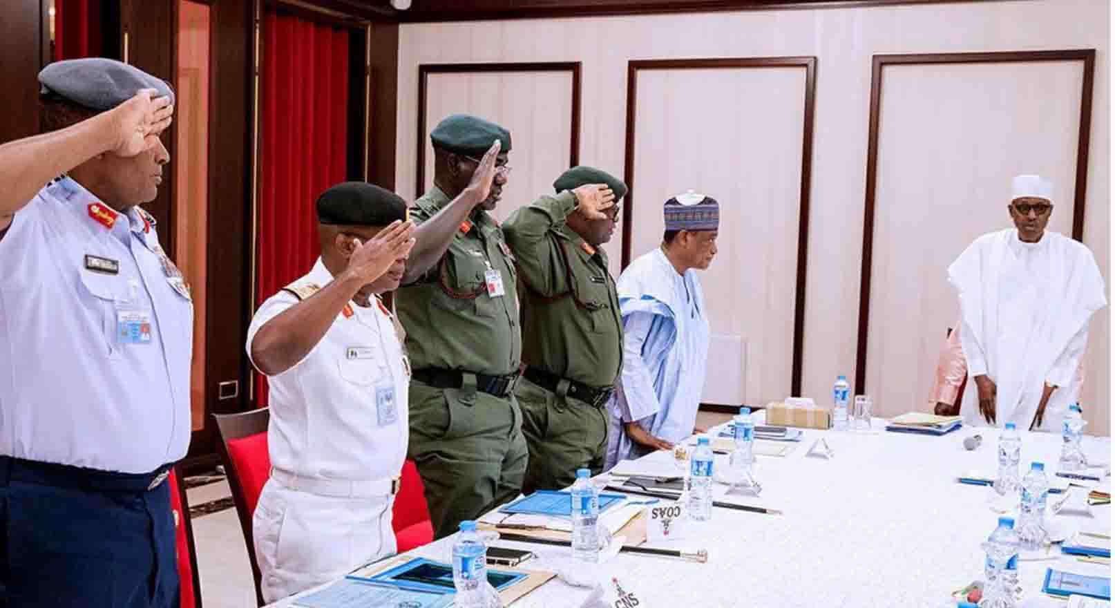 Breaking: Buhari, Service Chiefs Meet In Aso Villa