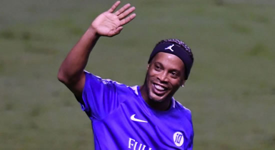 Ronaldinho & His Brother Detained Over Fake Passport
